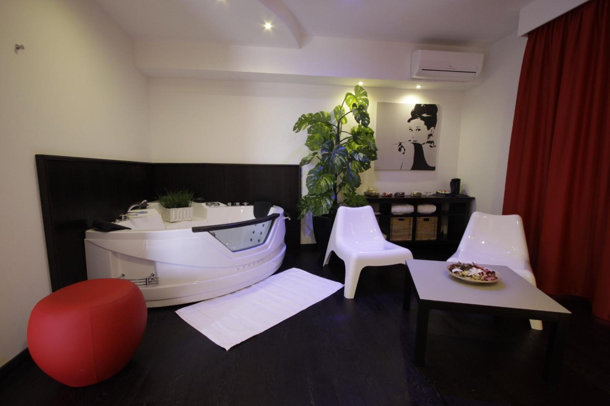 Hotel Paradise Airport Форли Экстерьер фото